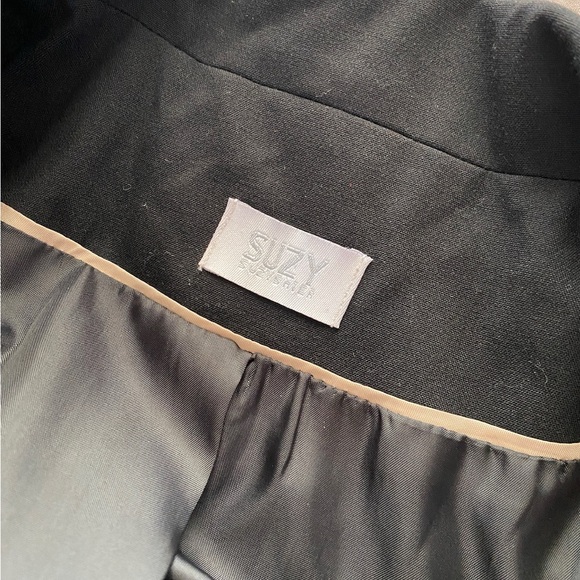 Ladies Blazer - Picture 3 of 8